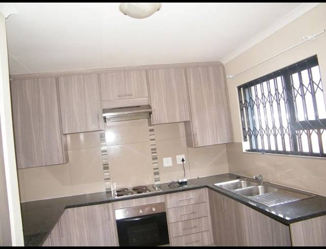 3 BEDROOM TOWNHOUSE FOR SALE IN HEATHERVIEW